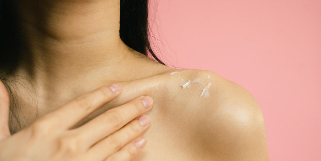 Naturkosmetik für empfindliche Haut: Was wirklich hilft – und worauf du besser verzichtest