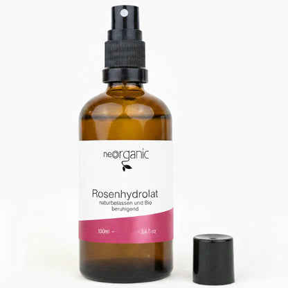 Rosenwasser - aus der bulgarischen ölgebenden Rosa Damascena