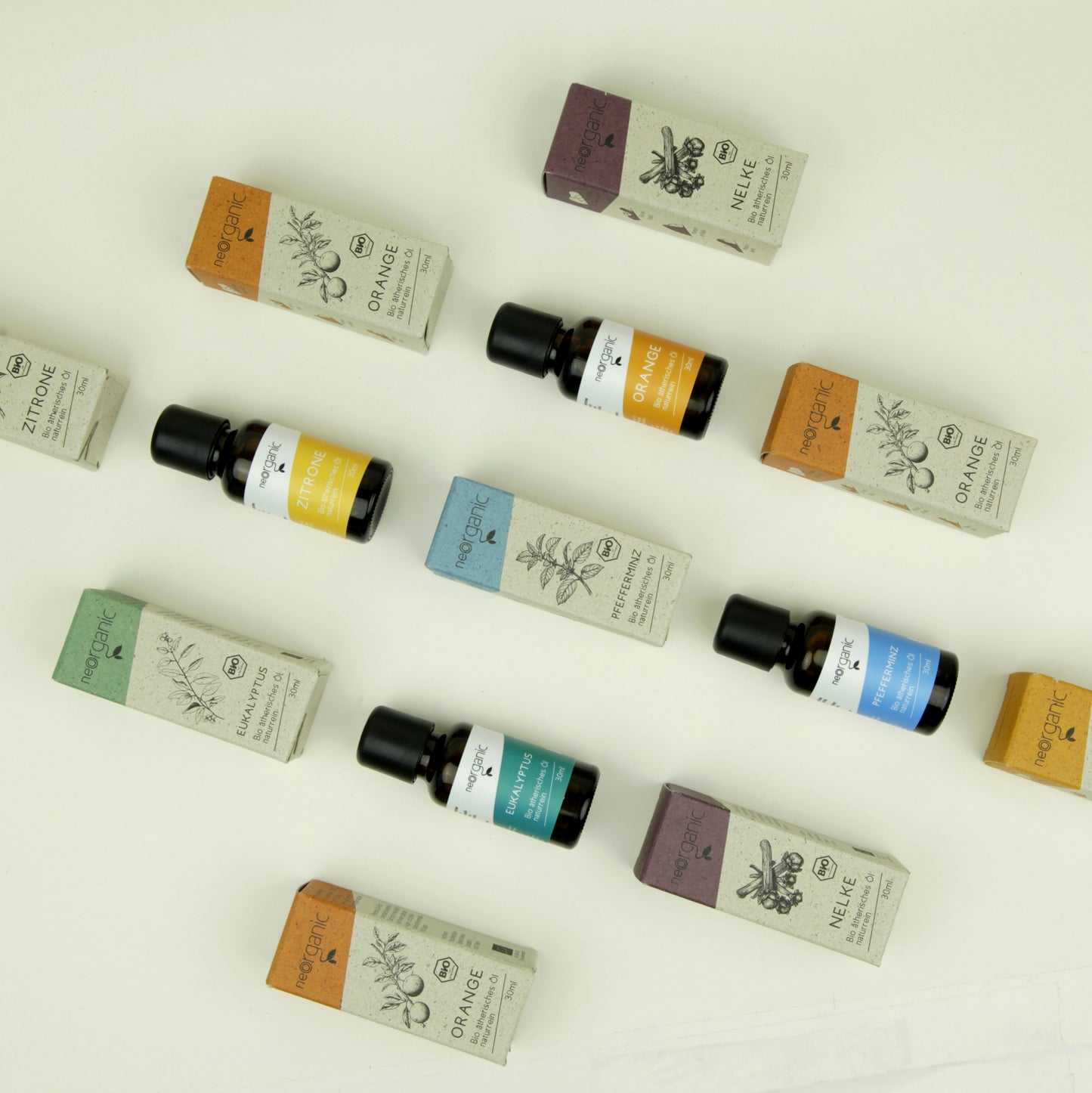 Großes Set - vier Bio ätherische Öle à 30ml - Pfefferminze, Eukalyptus Globulus, Zitrone, Orange